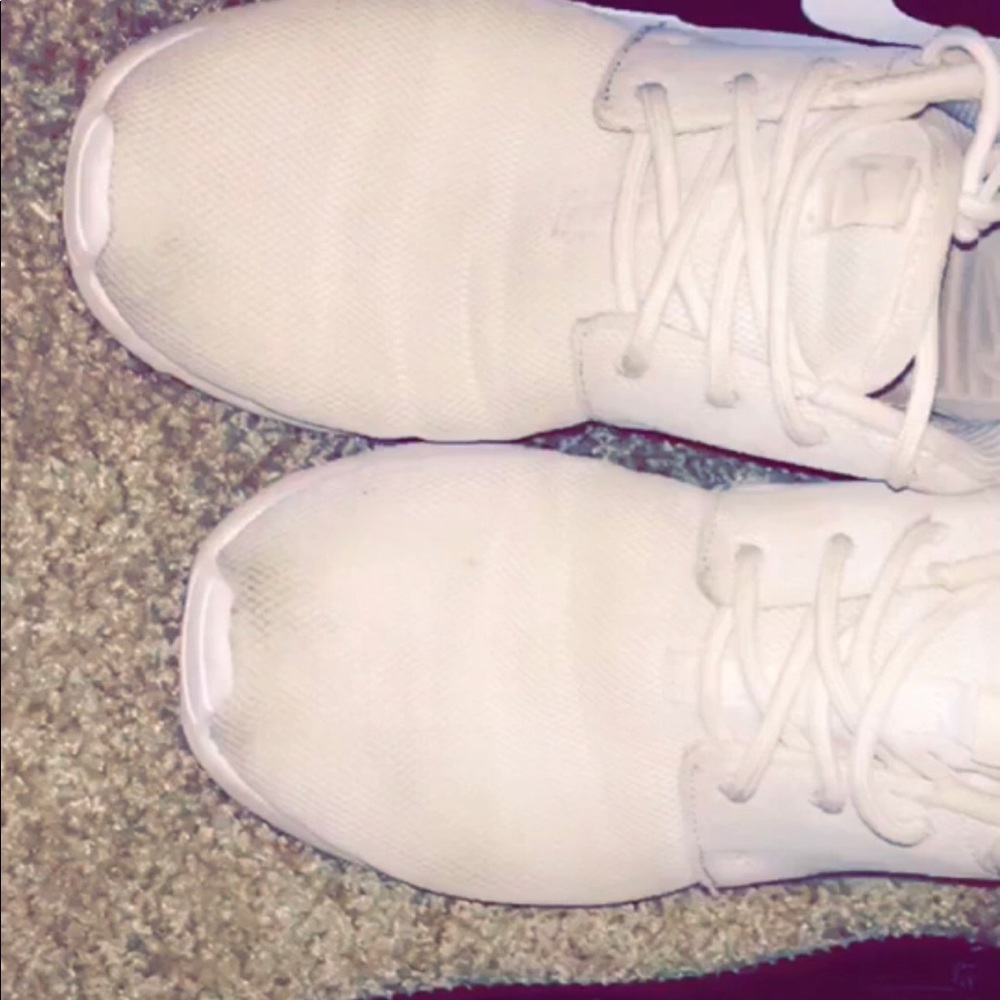 Roshe ones women